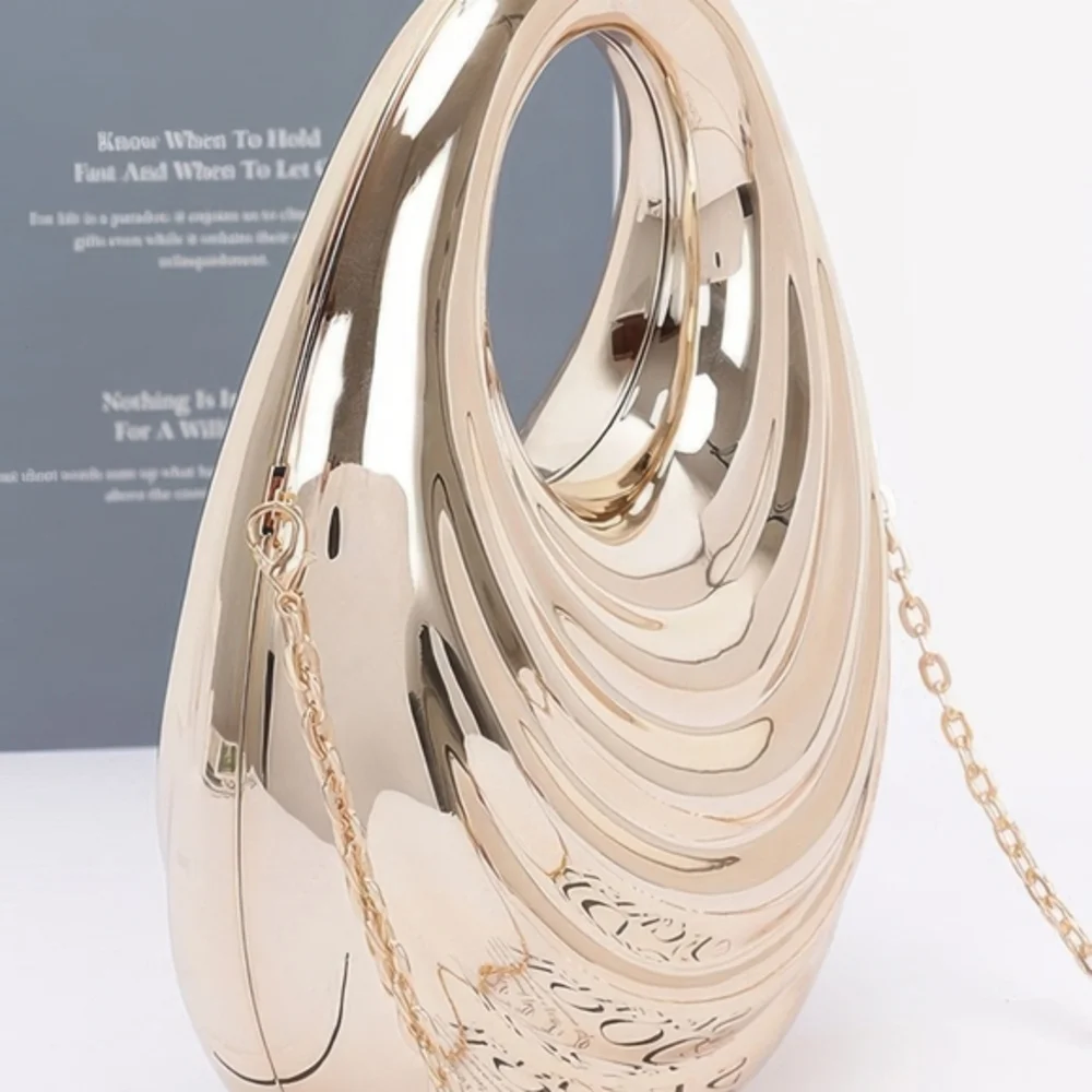 Elegant Gold Chain Shoulder Bag‎